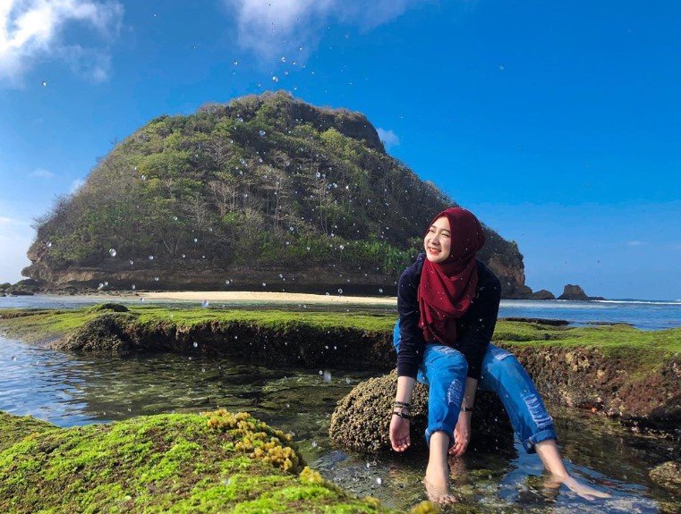 Pantai Goa Cina – Pesona Surga Tersembunyi di Malang