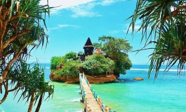 Tiket Pantai Balekambang: Nikmati Keindahan Pantai dengan Harga Terjangkau